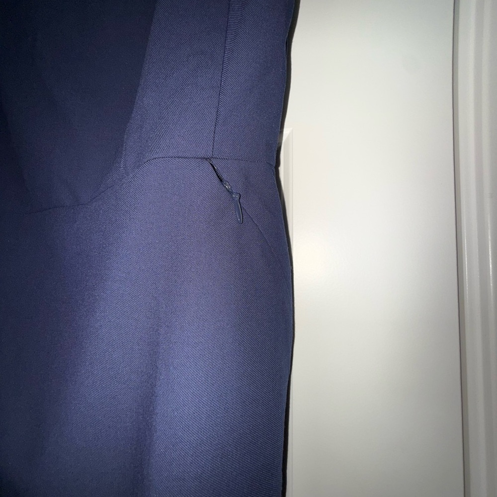 NWT Ann Taylor Scoop Neck Sheath Dress in Curvy Fit - Picture 4 of 8